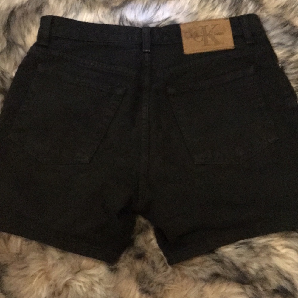 Black short